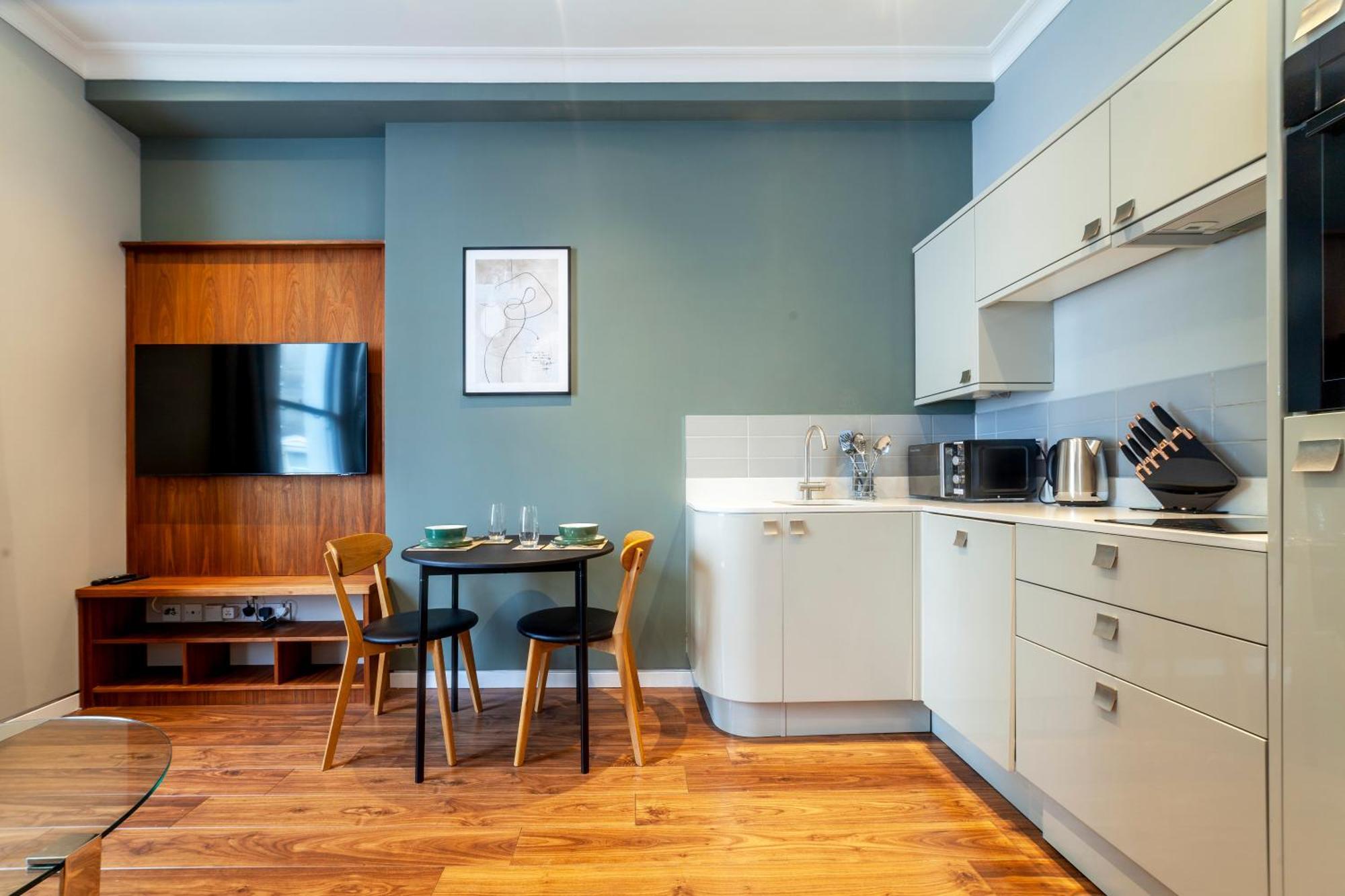 Apartament Bright & Modern 1bdr Flat Near Lakeside Road Londra