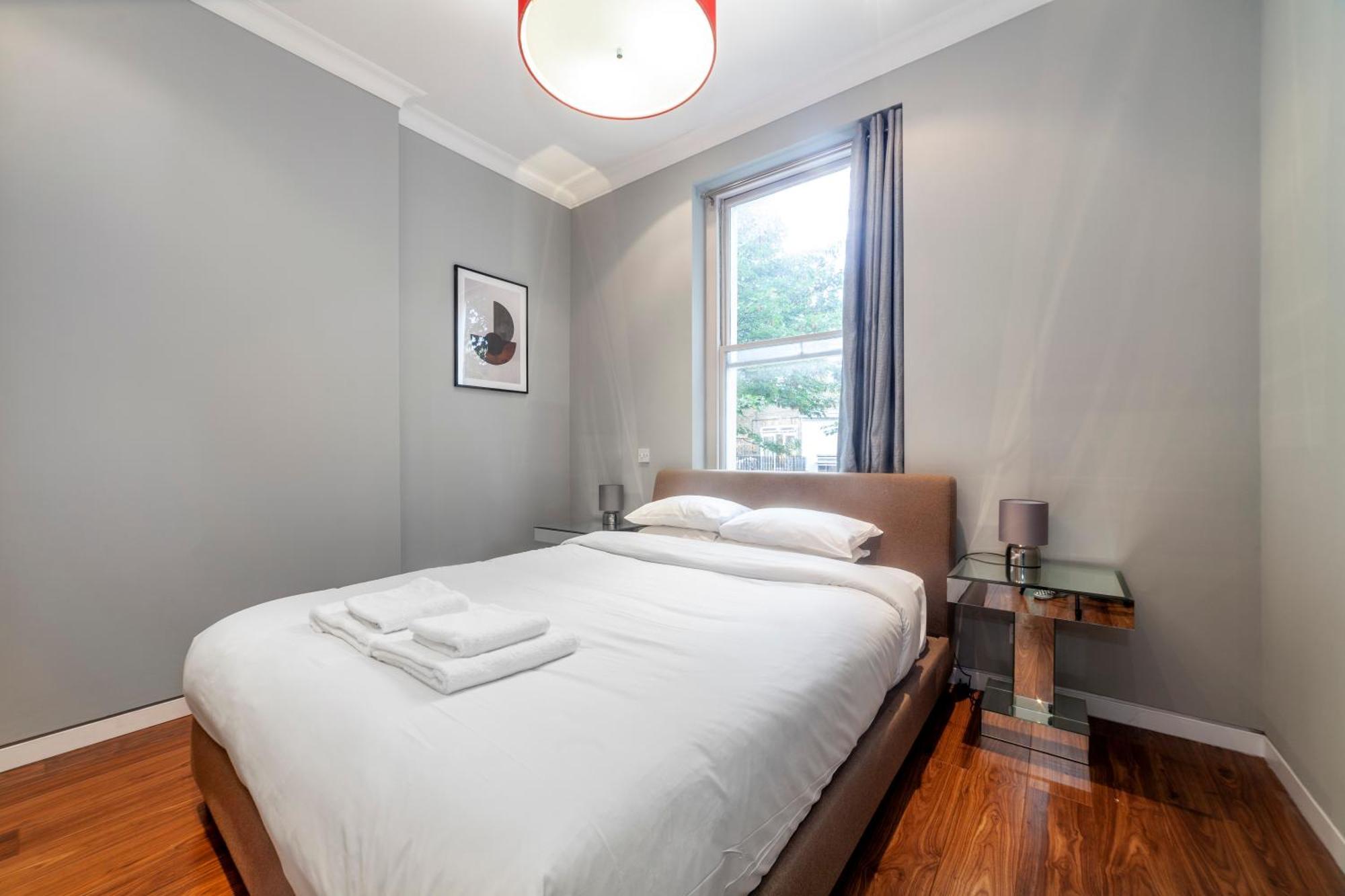 Bright & Modern 1bdr Flat Near Lakeside Road Apartament *